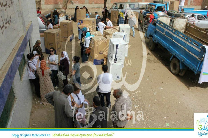 Distributing Appliances at Geziret Mohamed